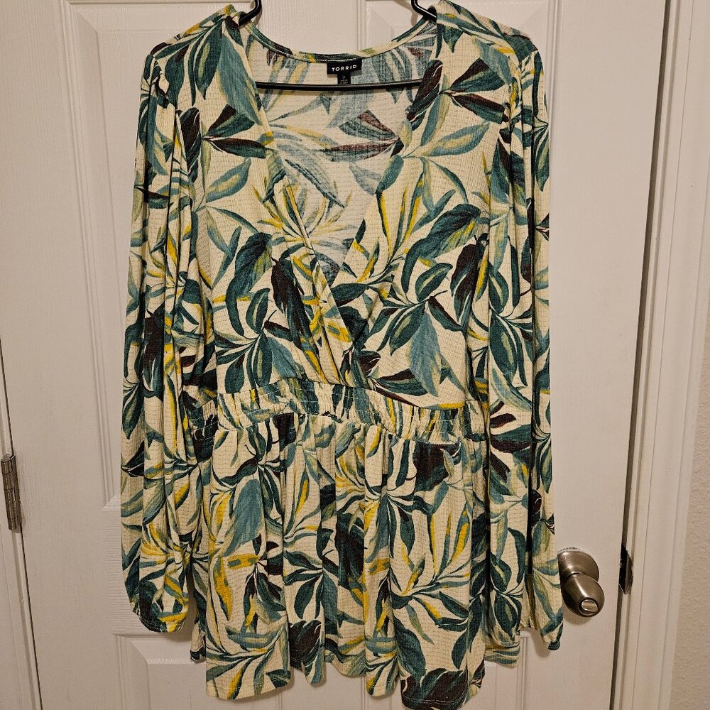 Torrid Textured Knit Surplice Puff Sleeve Babydoll Top Size 3